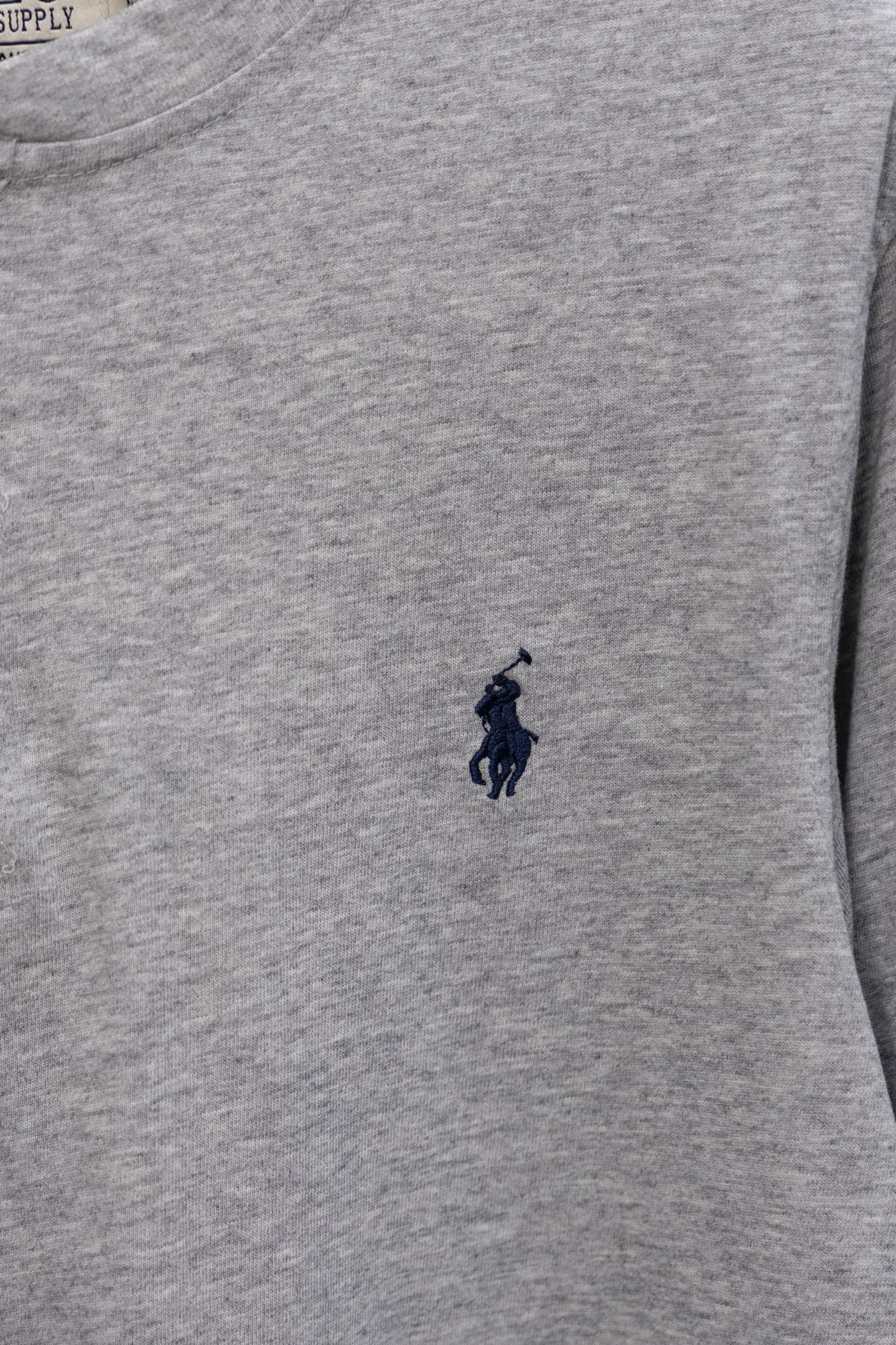 P180 RALPH LAUREN/Ralph Lauren 25fw war horse embroidered buttoned long-sleeved T-shirt with a sense of vitality and relaxation, middle-class old money style old money style Henry shirt War horse Henry shirt, a very rare series, a day of relaxation for the middle-class old money, this season is just right. Simple, refreshing, comfortable and easy to wear. Clean it up and you will be full of energy all day long. Size: S-XL Color: Gray White